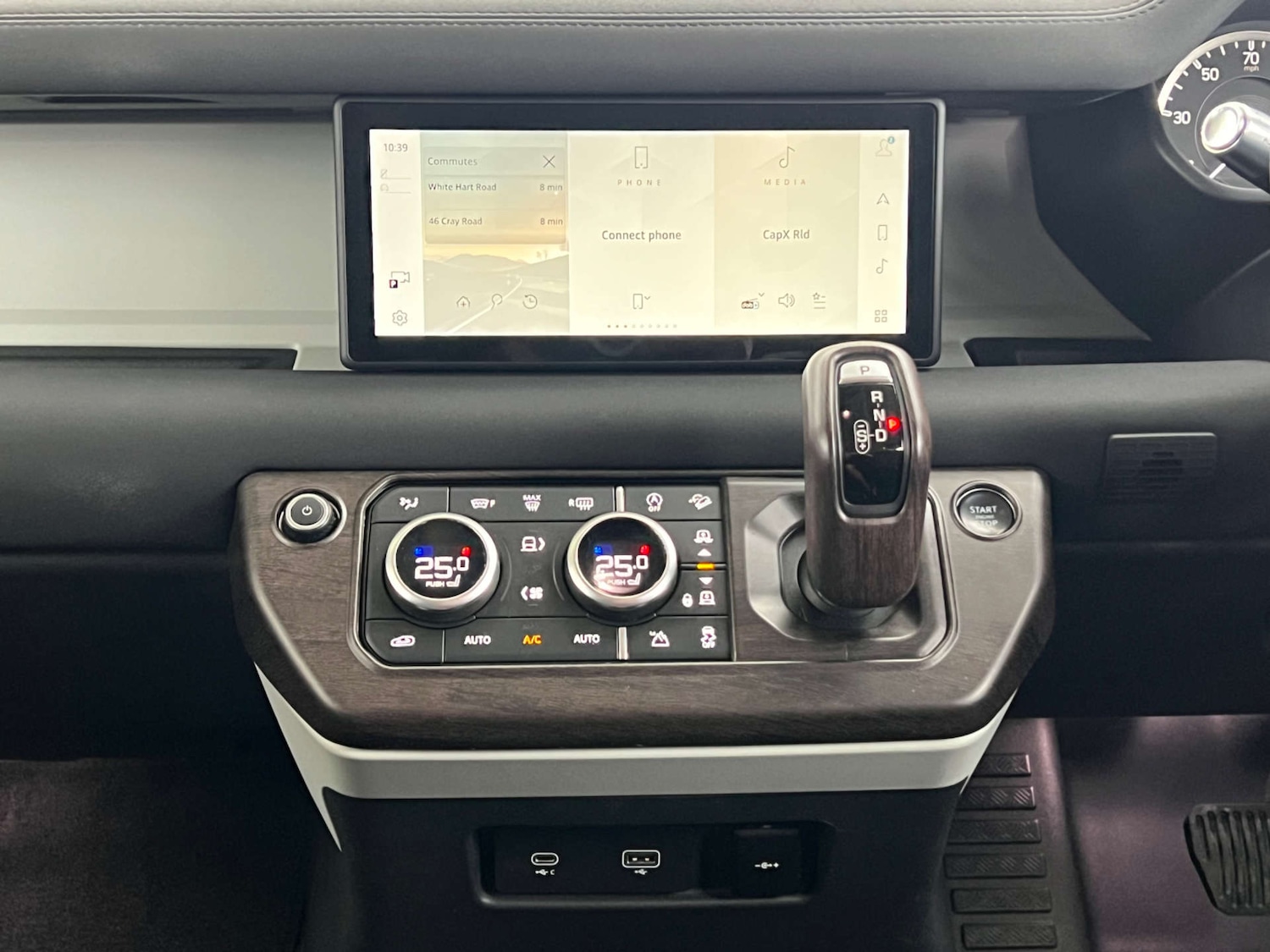 Used Land Rover Defender 2021 for sale - 76262646: Photo 28