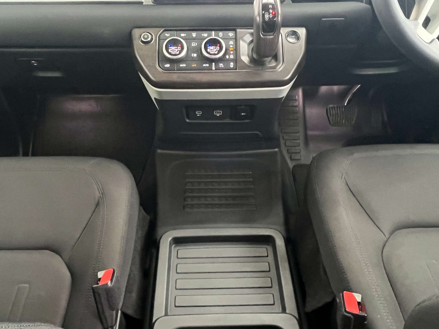 Used Land Rover Defender 2021 for sale - 76262646: Photo 41