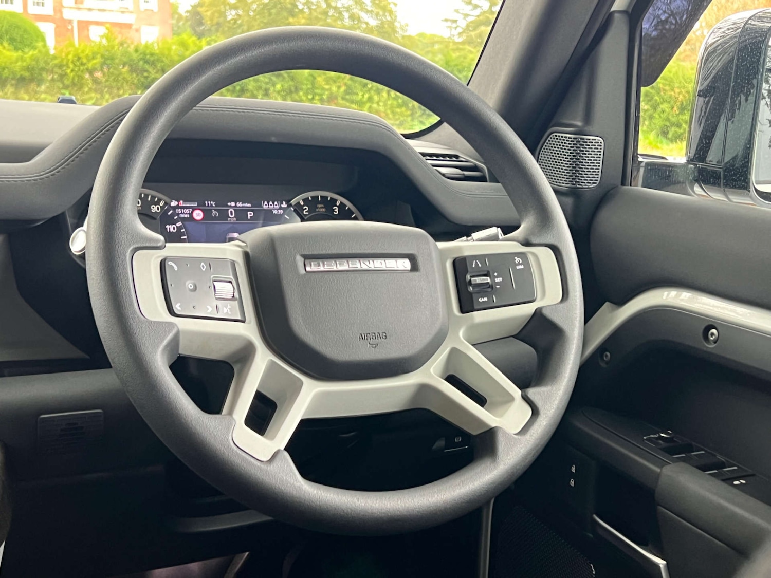 Used Land Rover Defender 2021 for sale - 76262646: Photo 42