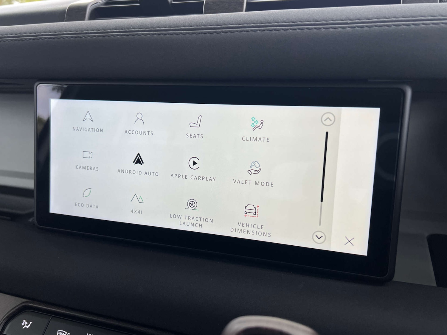 Used Land Rover Defender 2021 for sale - 76262646: Photo 51