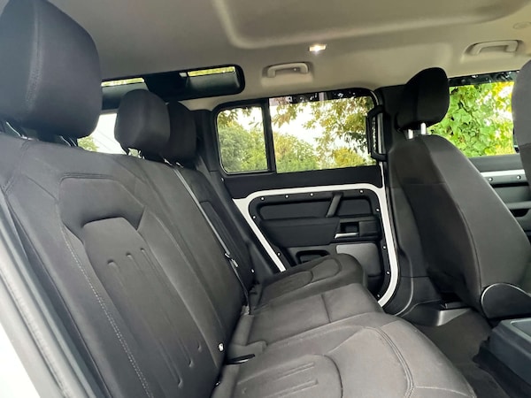 Used Land Rover Defender 2021 for sale - 76262646: Photo 8
