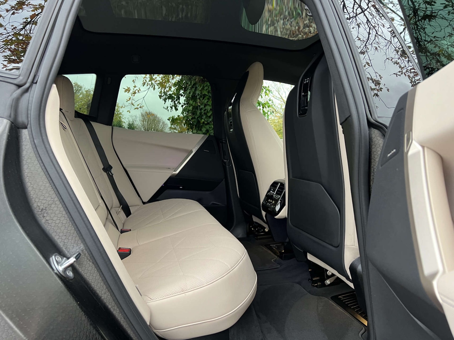 Used BMW iX 2022 for sale - 76414900: Photo 28