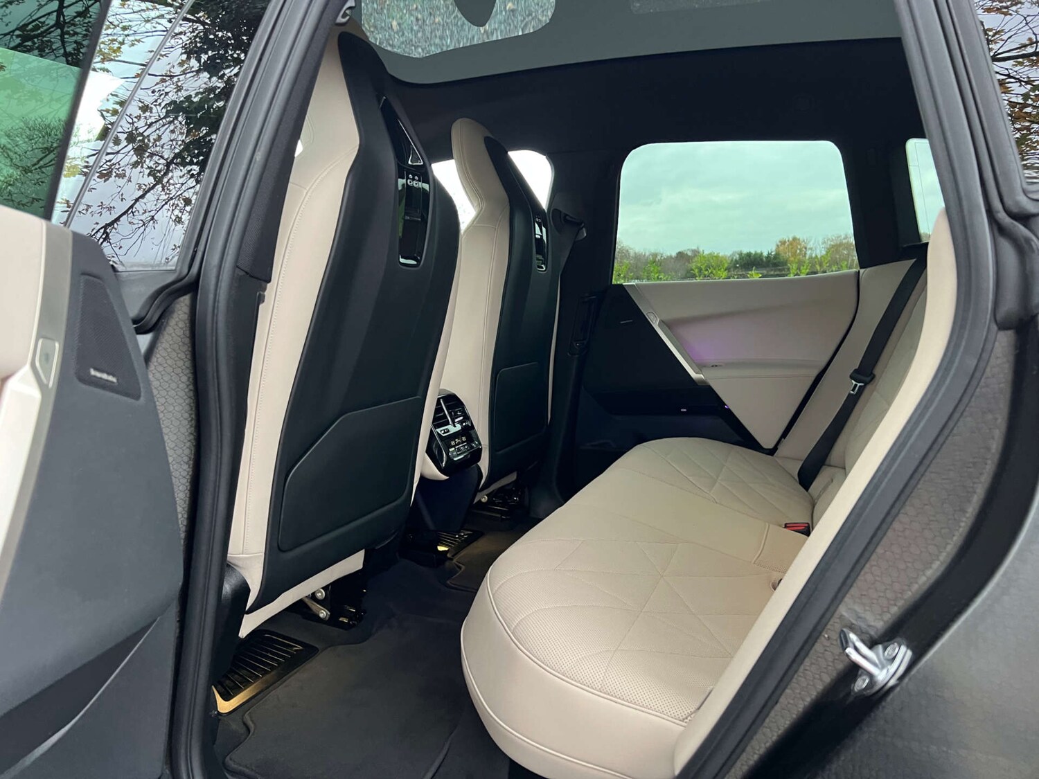 Used BMW iX 2022 for sale - 76414900: Photo 36