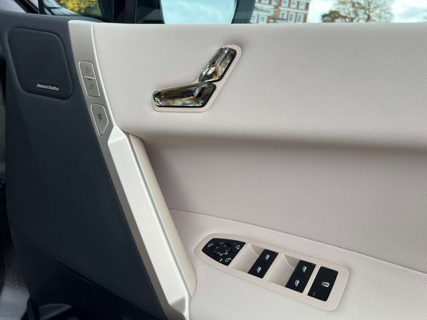 Used BMW iX 2022 for sale - 76414900: Photo 38