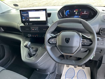 Used Peugeot Partner 2024 for sale - 75467102: Photo
