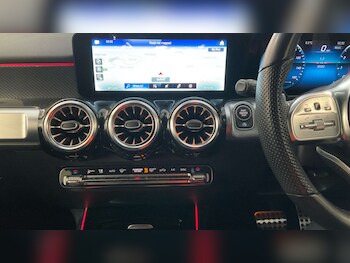 Used Mercedes-Benz GLB 2023 for sale - 77453616: Photo