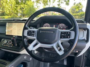 Used Land Rover Defender 110 2023 for sale - 79478925: Photo