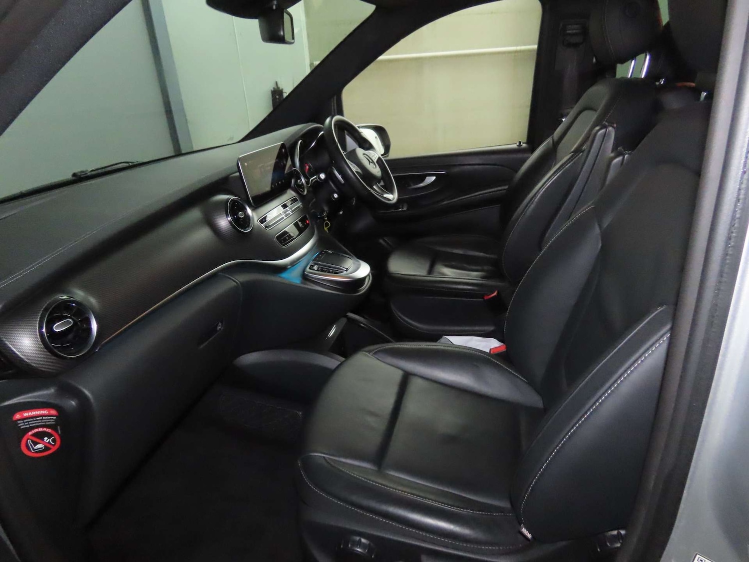 Used Mercedes-Benz V-Class 2023 for sale - 77765780: Photo 16