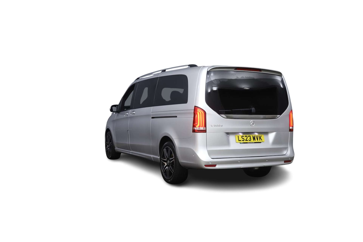 Used Mercedes-Benz V-Class 2023 for sale - 77765780: Photo 5