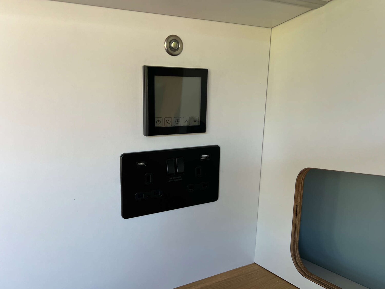 Used Volkswagen Transporter 2024 for sale - 76601232: Photo 28