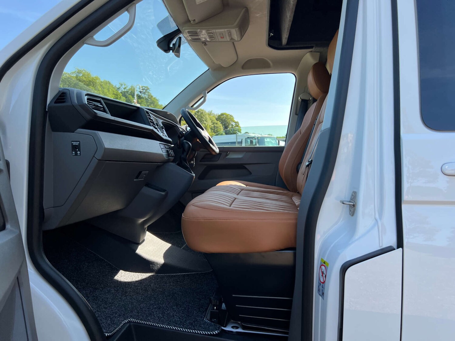 Used Volkswagen Transporter 2024 for sale - 76601232: Photo 56