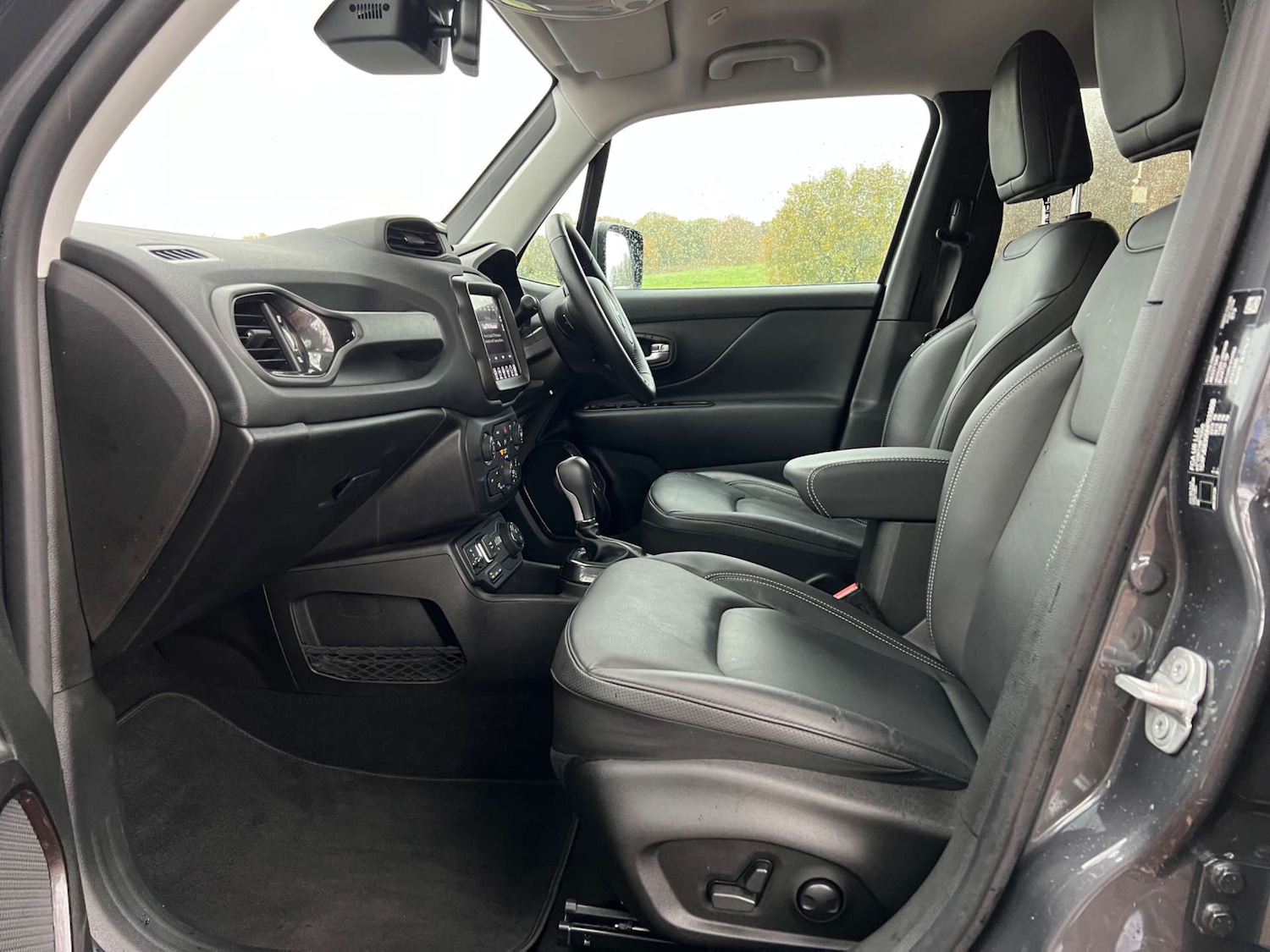 Used Jeep Renegade 2023 for sale - 76565681: Photo 16