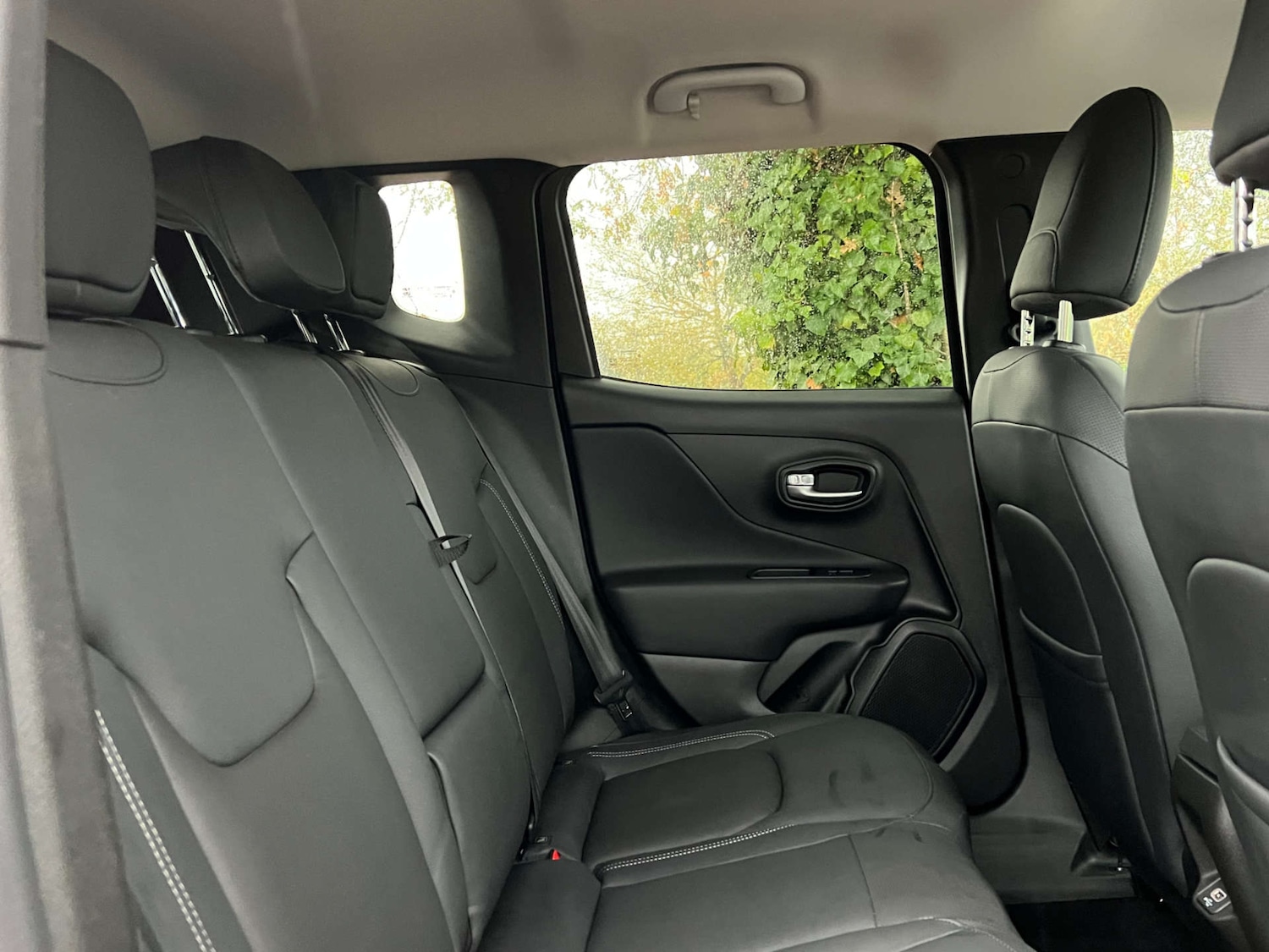 Used Jeep Renegade 2023 for sale - 76565681: Photo 29