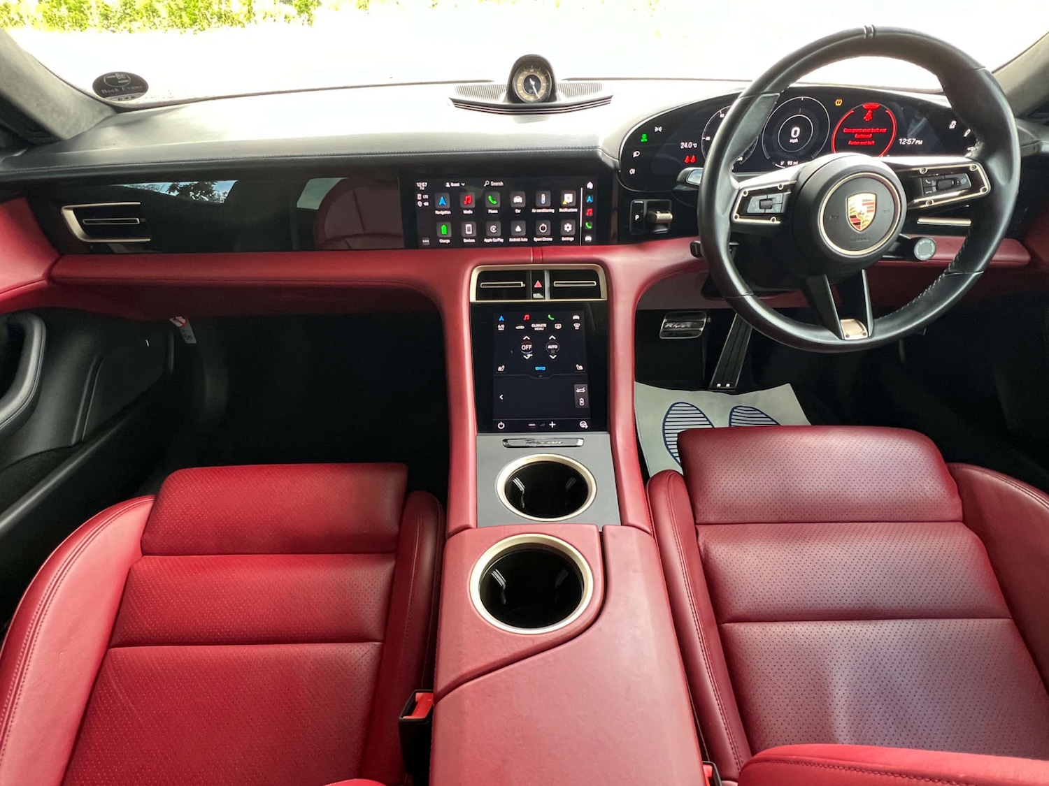 Vehicle 28