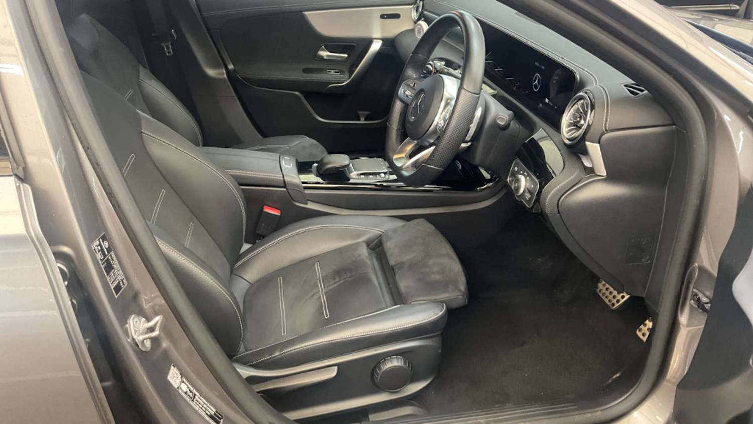 Used Mercedes-Benz A-Class 2022 for sale - 77812820: Photo 2