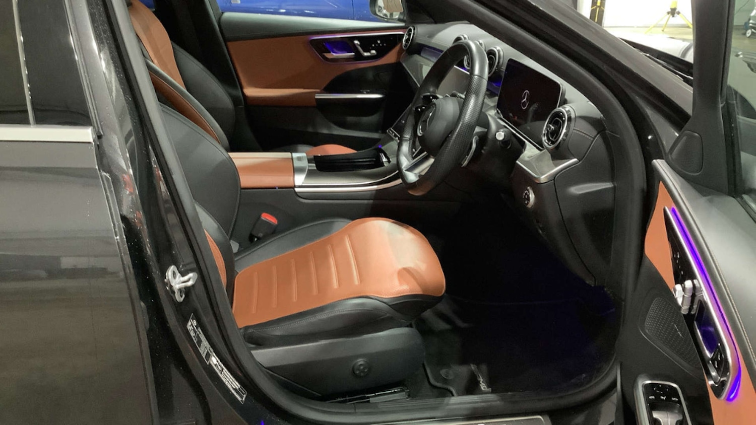 Used Mercedes-Benz C Class 2023 for sale - 76628260: Photo 2