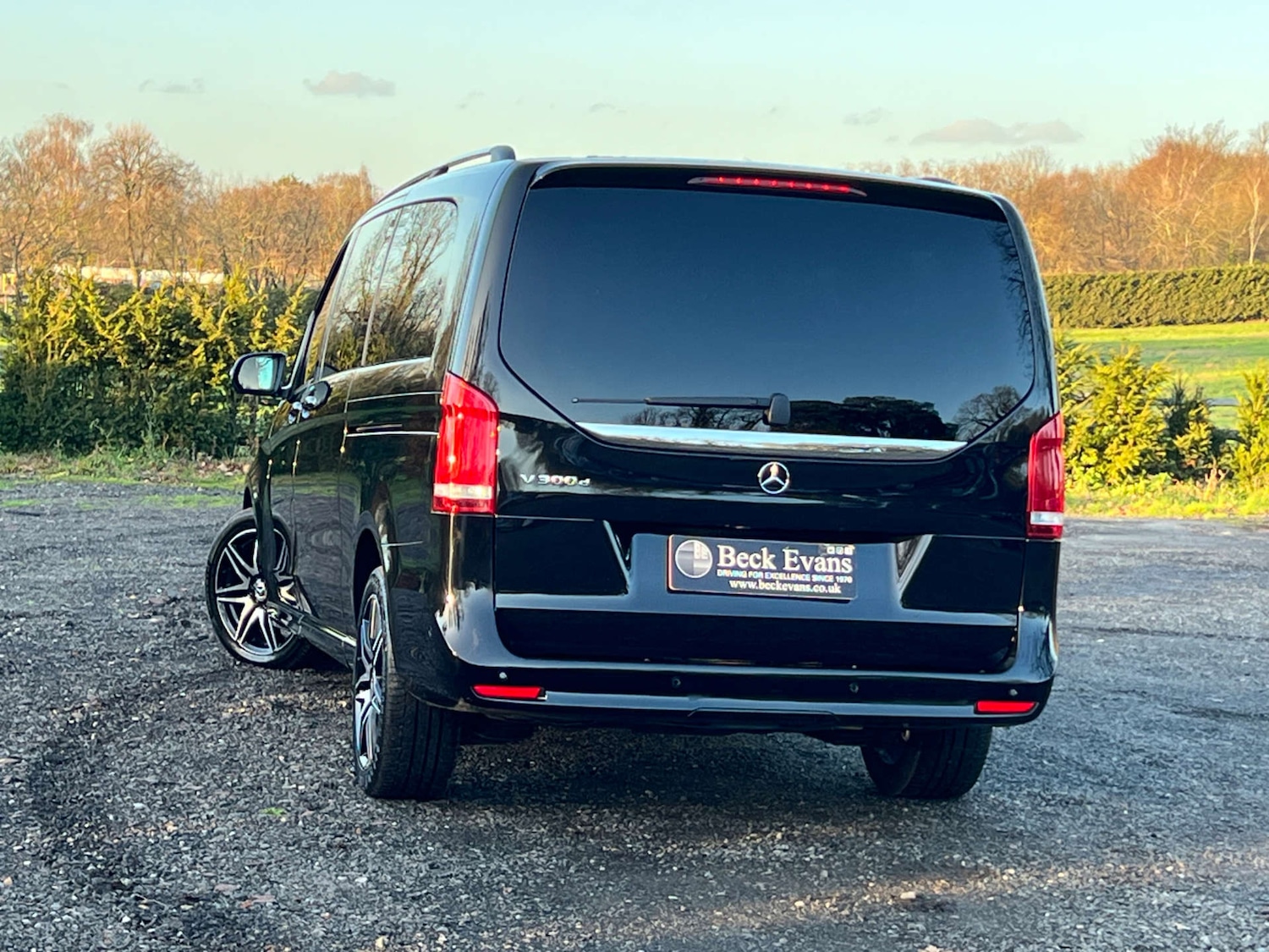 Used Mercedes-Benz V-Class 2023 for sale - 76973951: Photo 23