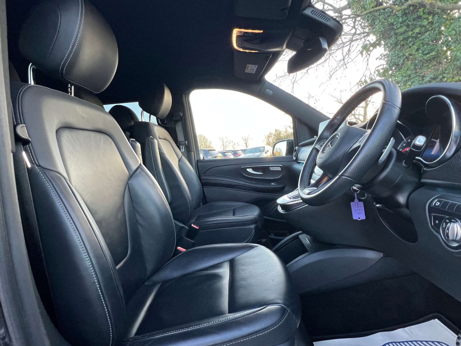 Used Mercedes-Benz V-Class 2023 for sale - 76973951: Photo 39