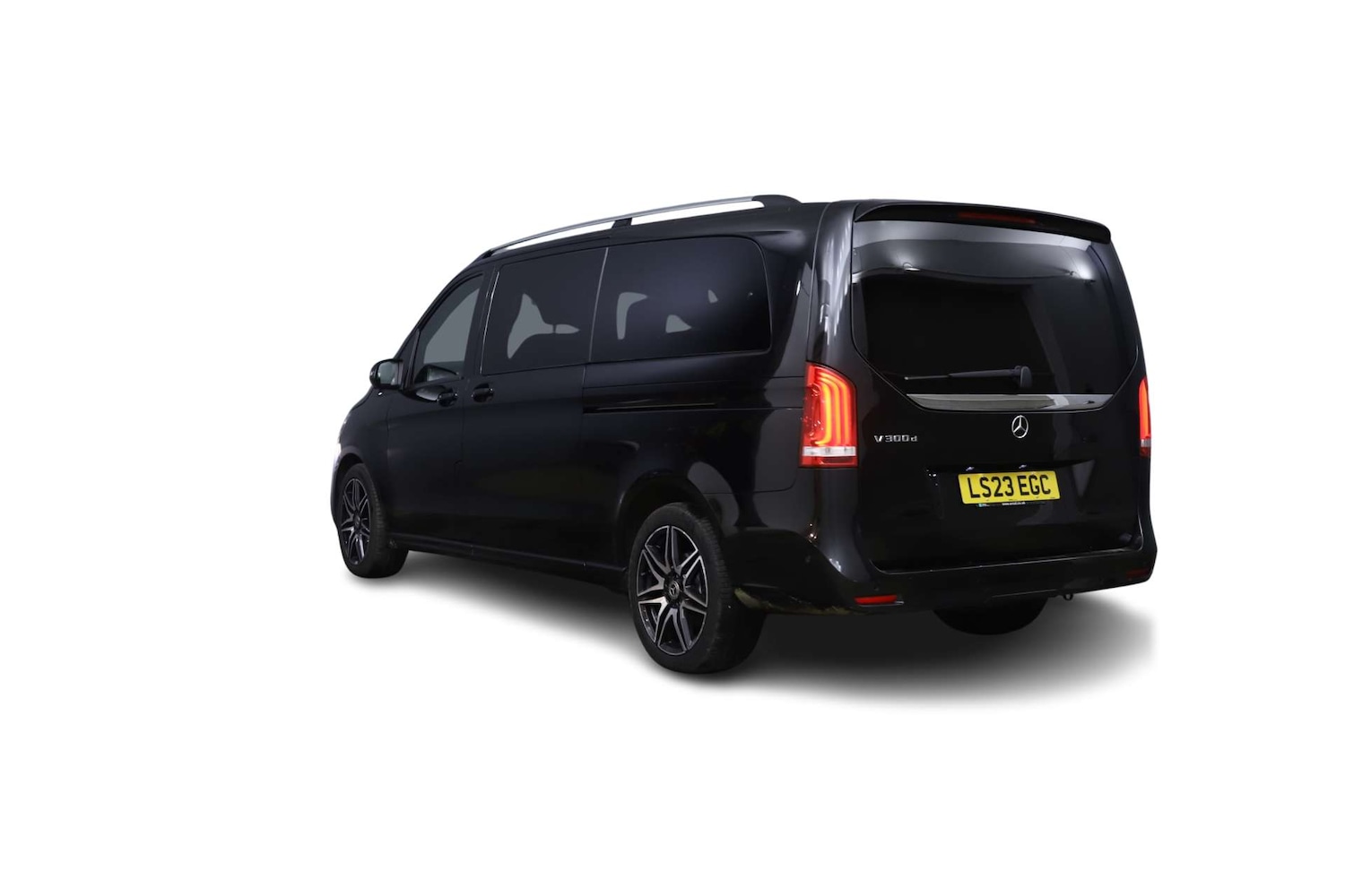 Used Mercedes-Benz V-Class 2023 for sale - 76973951: Photo 5