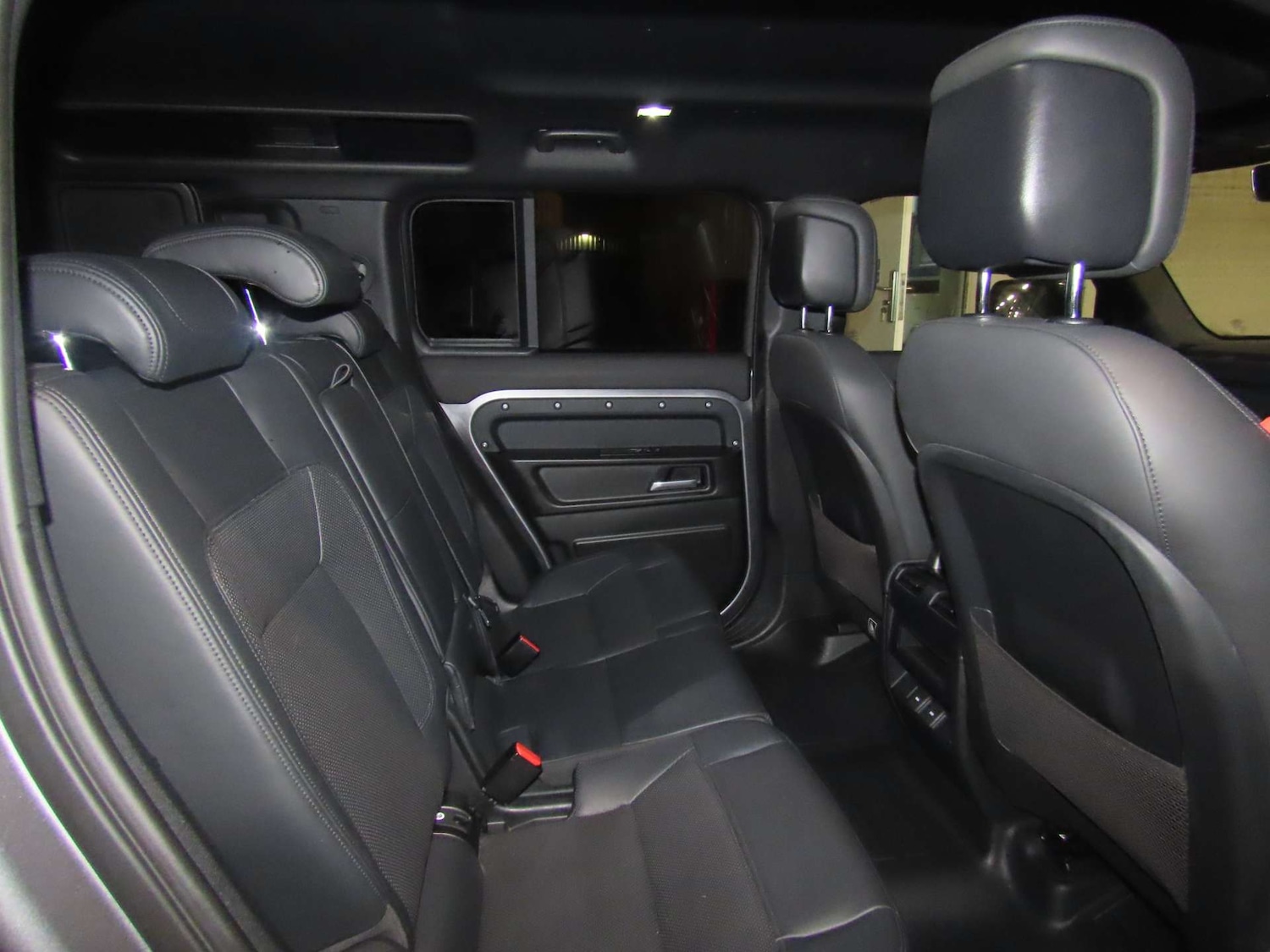 Used Land Rover Defender 2023 for sale - 77303974: Photo 10