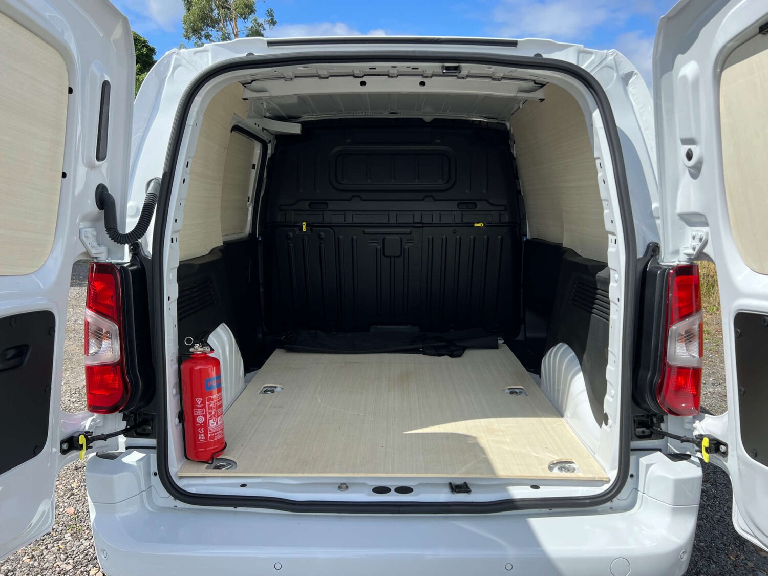 Used Citroen Berlingo 2024 for sale - 76277532: Photo 8