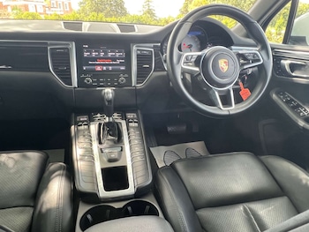 Used Porsche Macan 2017 for sale - 79352327: Photo