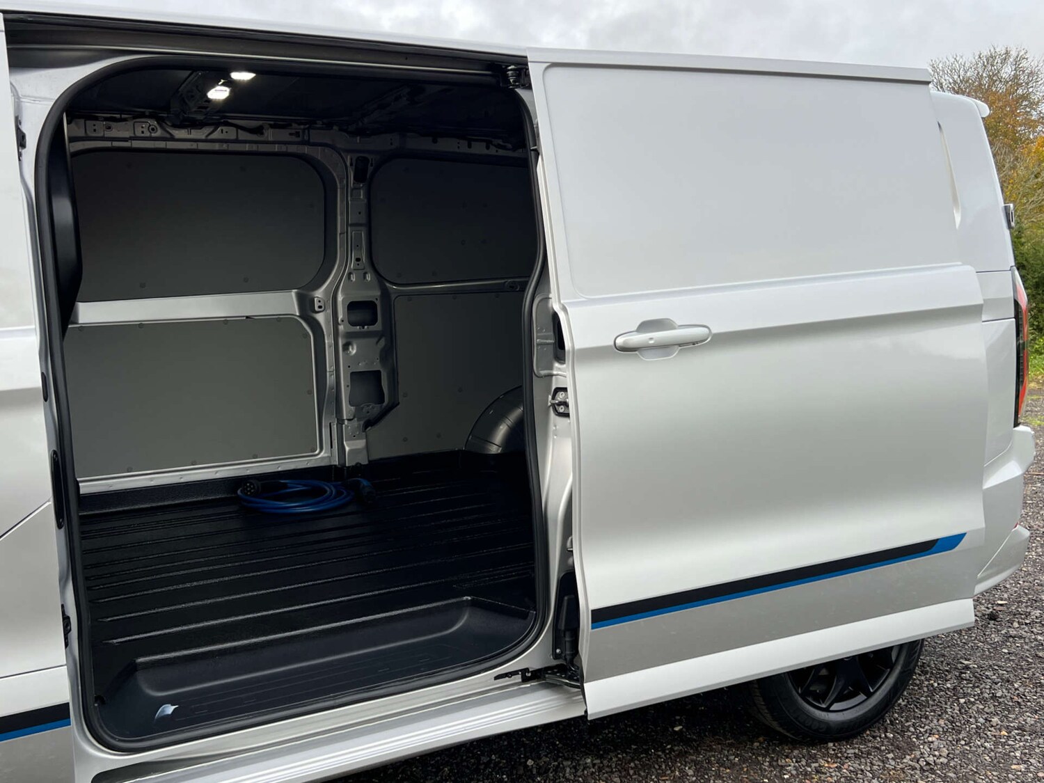 Used Ford E-Transit 2024 for sale - 76344998: Photo 28