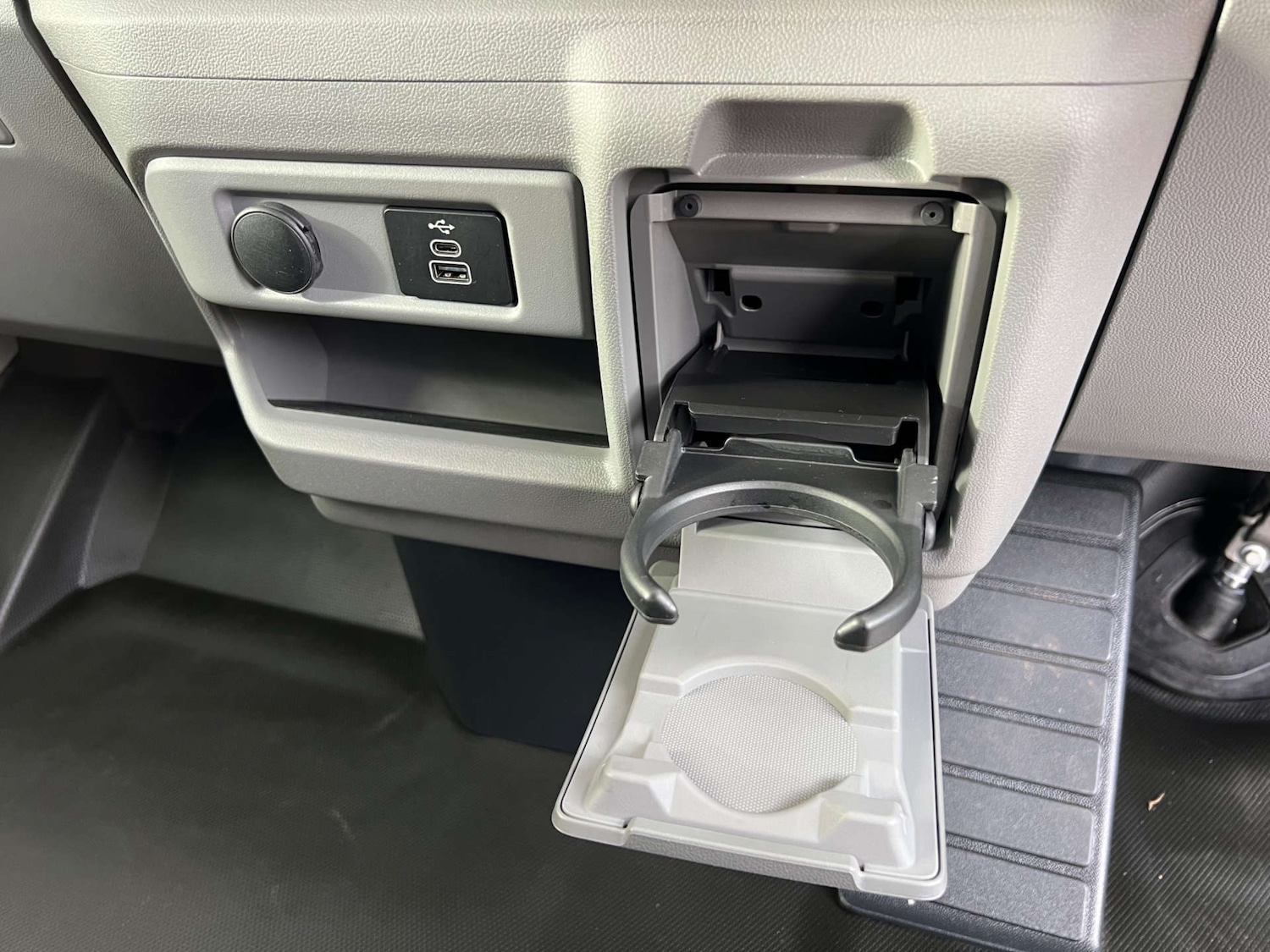 Used Ford E-Transit 2024 for sale - 76344998: Photo 53