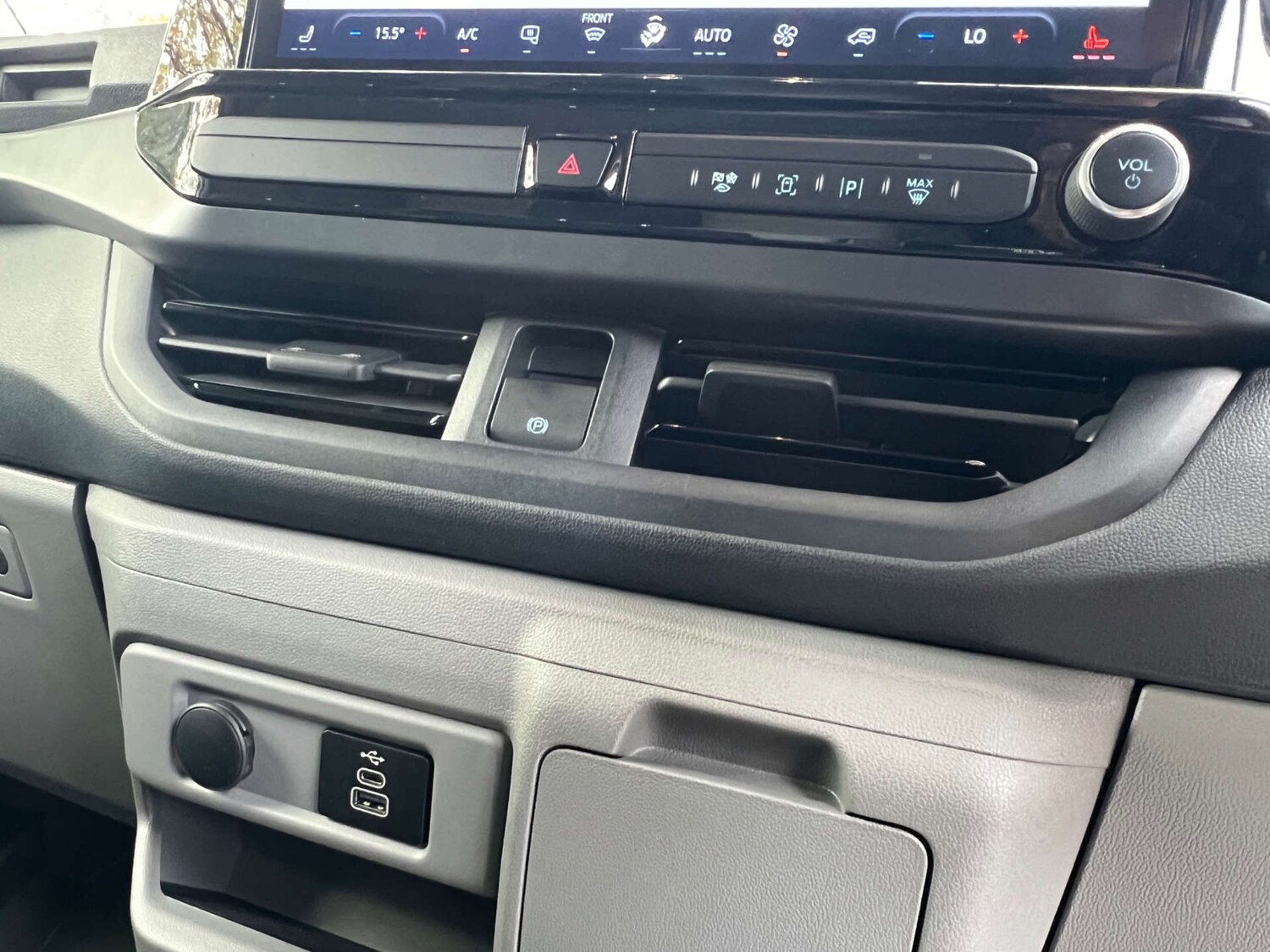 Used Ford E-Transit 2024 for sale - 76344998: Photo 55