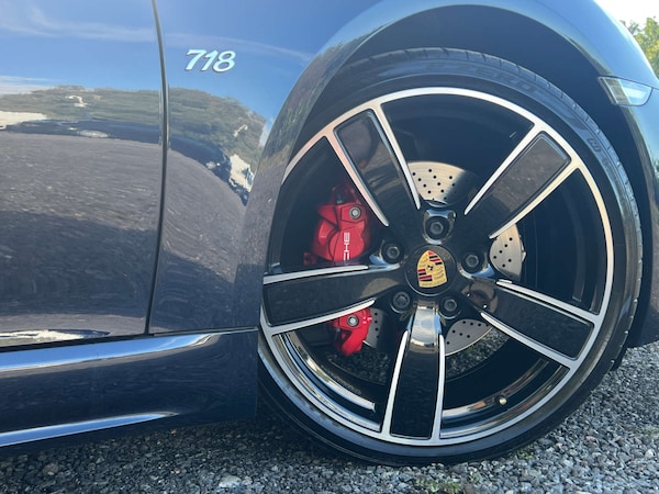 Used Porsche Boxster 2018 for sale - 76277586: Photo 42