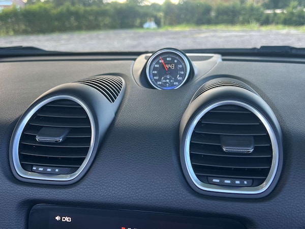 Used Porsche Boxster 2018 for sale - 76277586: Photo 51