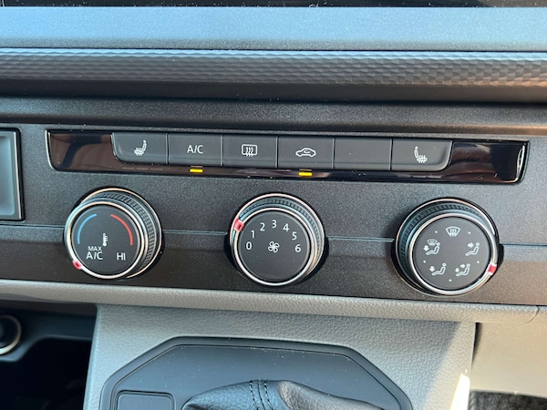 Used Volkswagen Transporter 2024 for sale - 75261045: Photo 68