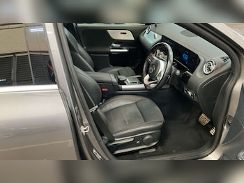 Used Mercedes-Benz EQA 2021 for sale - 76581902: Photo