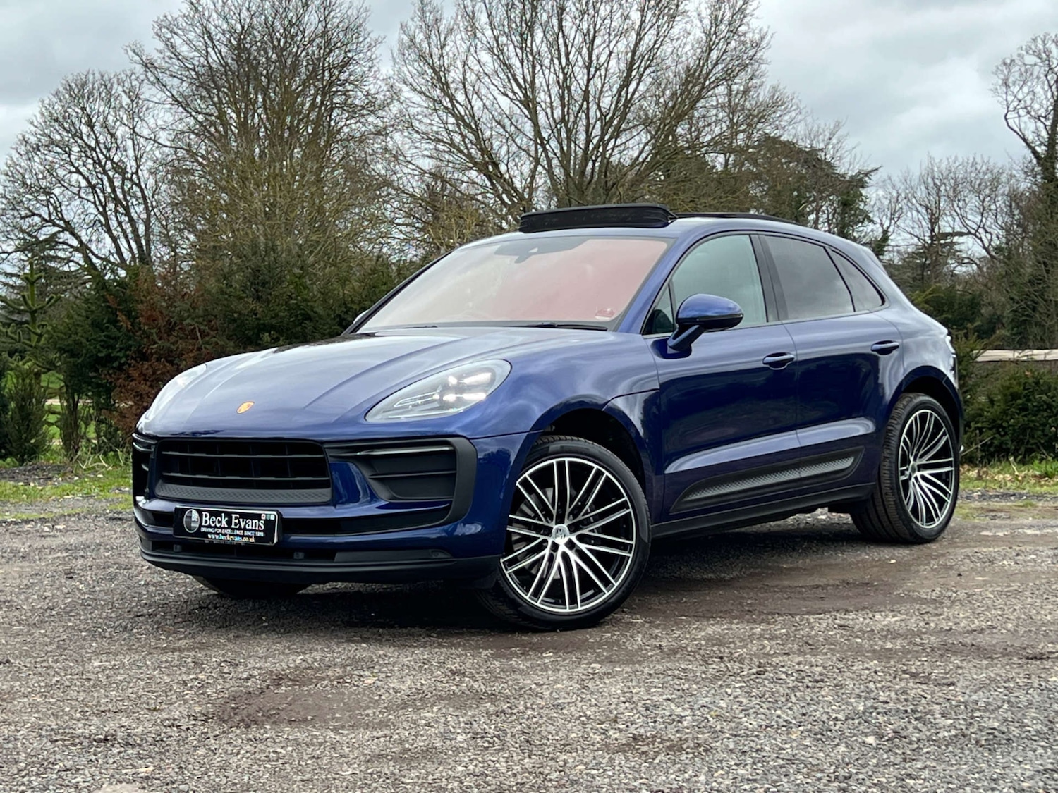 Used Porsche Macan 2023 for sale - 77681304: Photo 1
