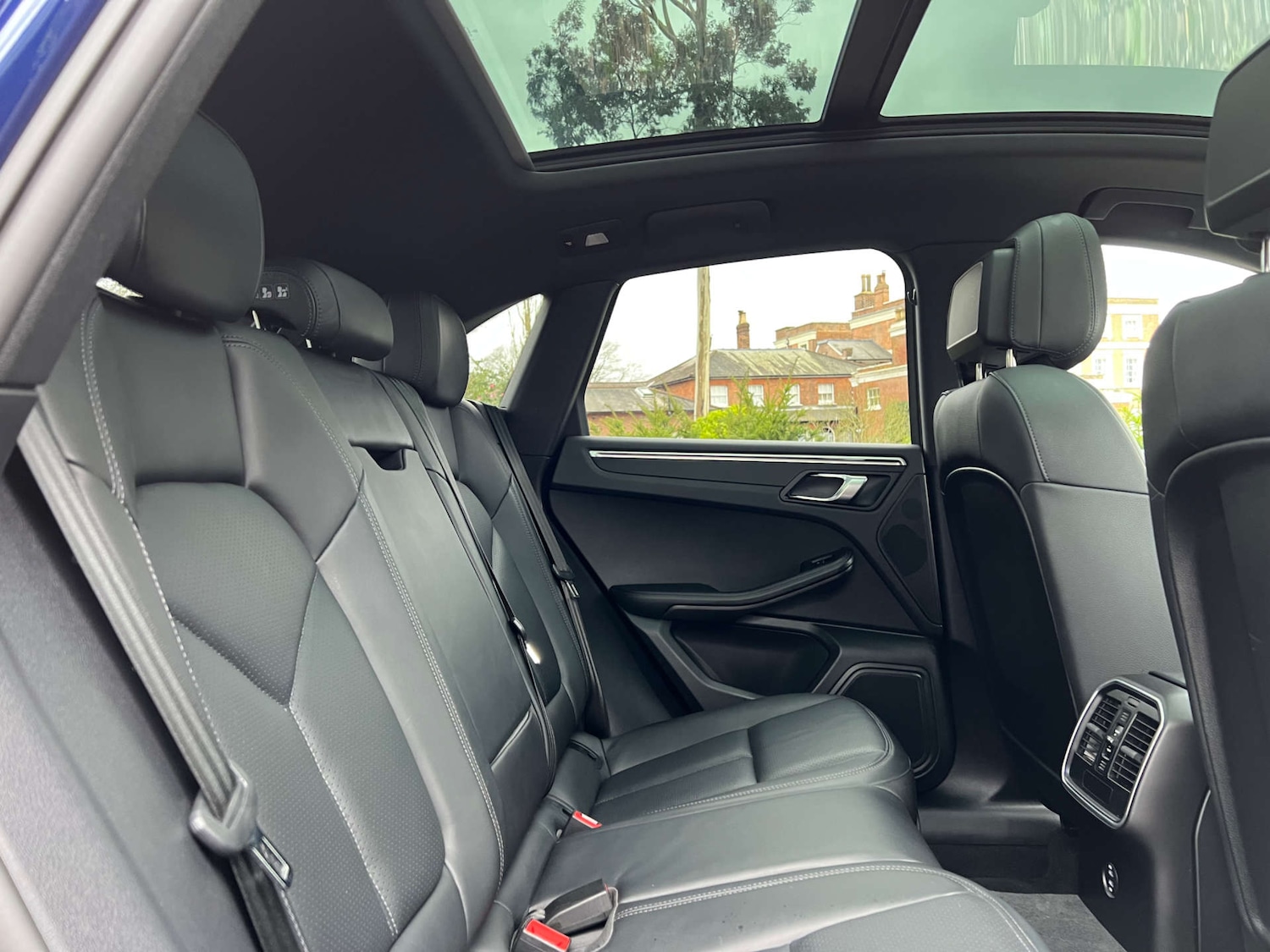 Used Porsche Macan 2023 for sale - 77681304: Photo 19