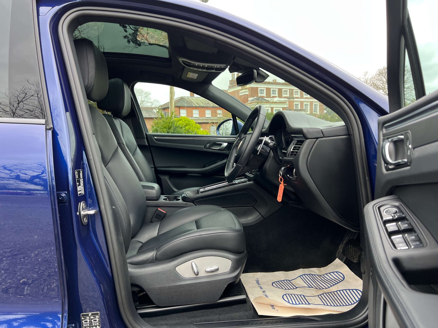 Used Porsche Macan 2023 for sale - 77681304: Photo 23