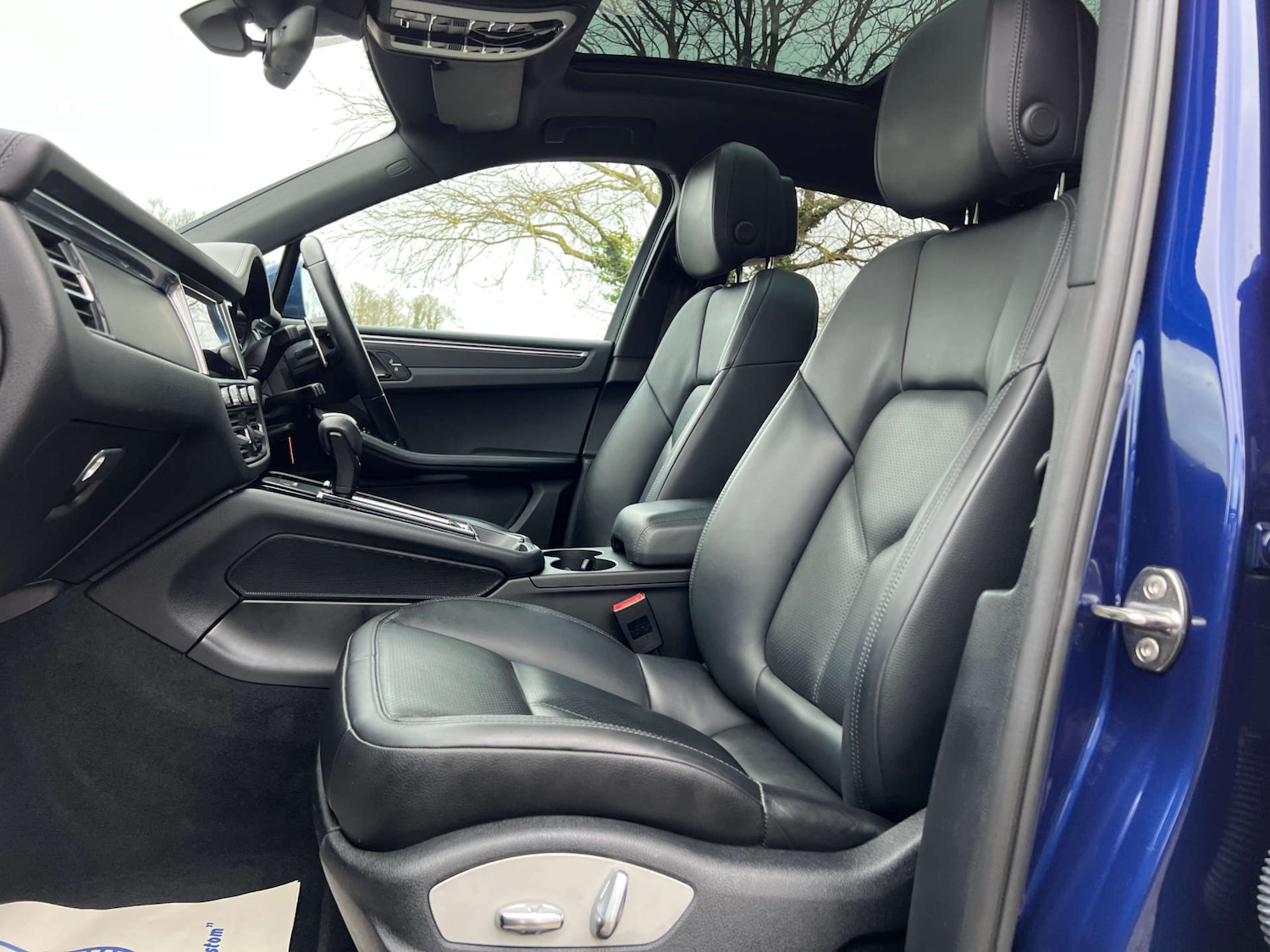 Used Porsche Macan 2023 for sale - 77681304: Photo 26