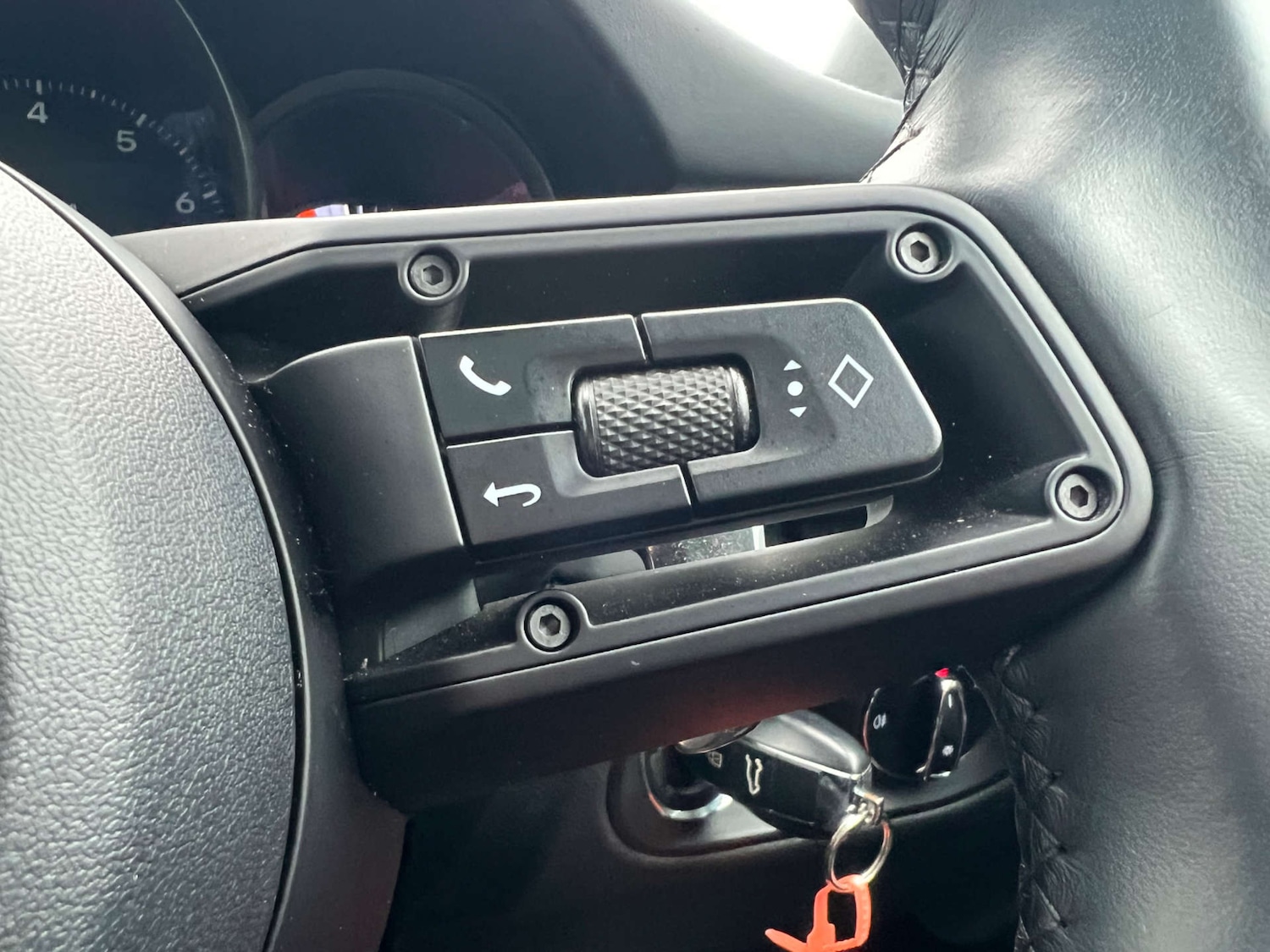 Used Porsche Macan 2023 for sale - 77681304: Photo 43