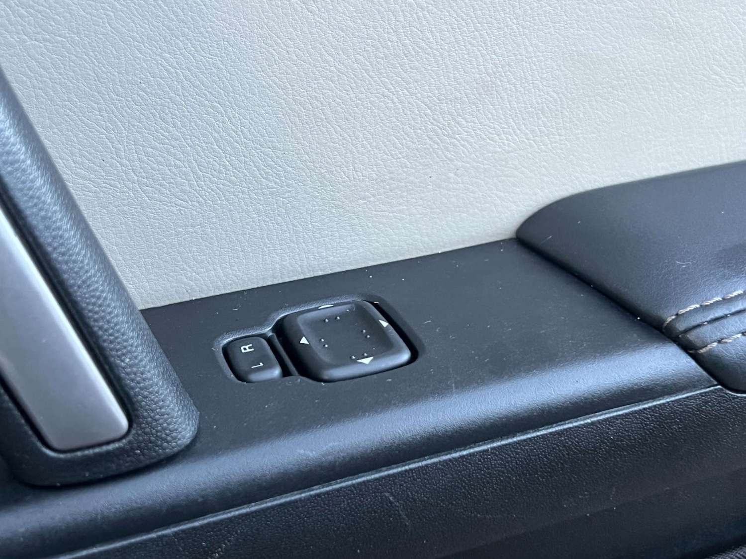 Used Mazda MX-5 2015 for sale - 76495860: Photo 47