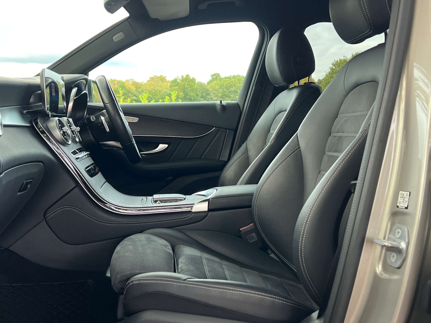 Used Mercedes-Benz GLC 2019 for sale - 76277629: Photo 35