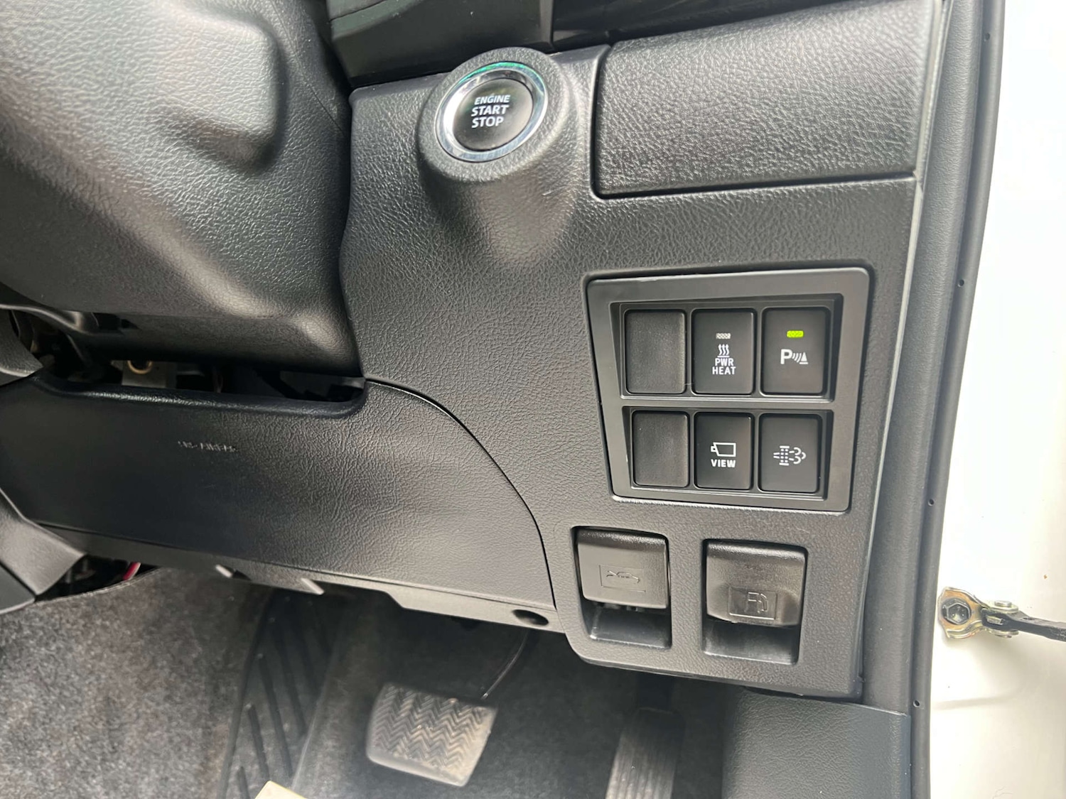 Used Toyota Hilux 2023 for sale - 76601023: Photo 14