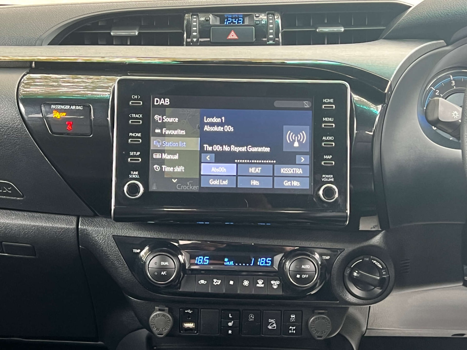 Used Toyota Hilux 2023 for sale - 76601023: Photo 25