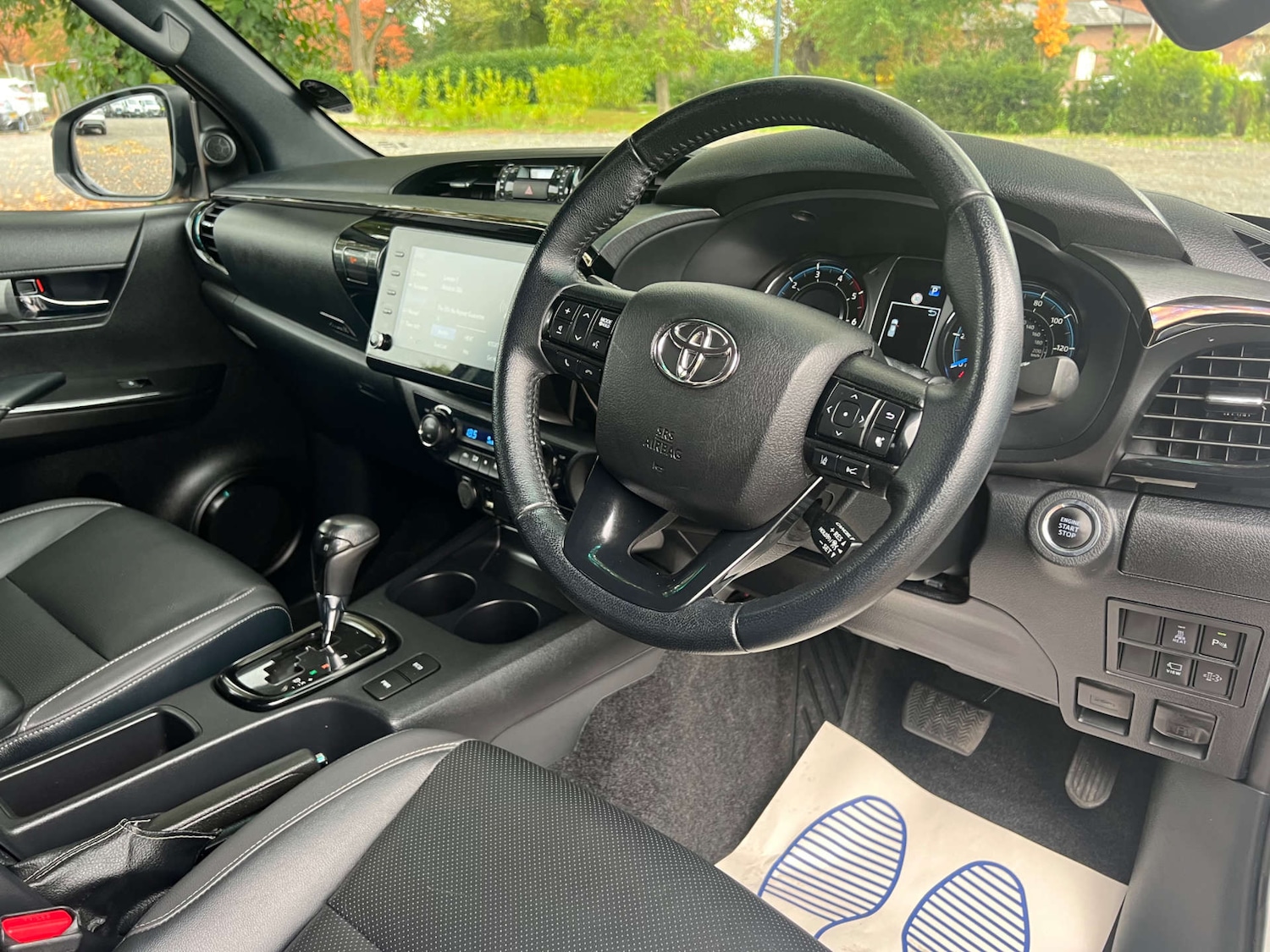 Used Toyota Hilux 2023 for sale - 76601023: Photo 32