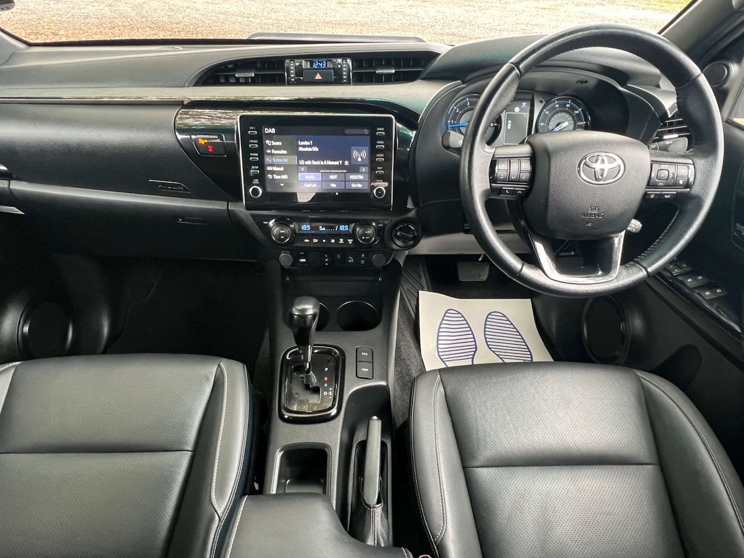 Used Toyota Hilux 2023 for sale - 76601023: Photo 37