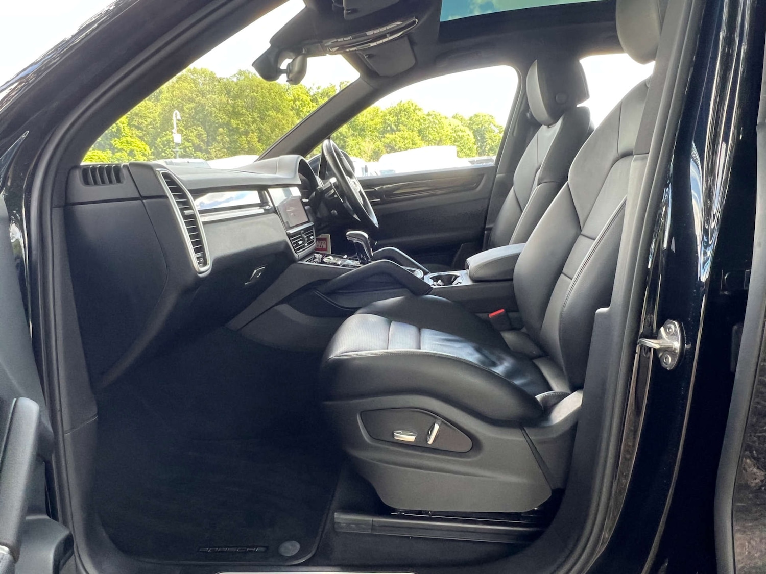 Used Porsche Cayenne 2019 for sale - 76601057: Photo 28