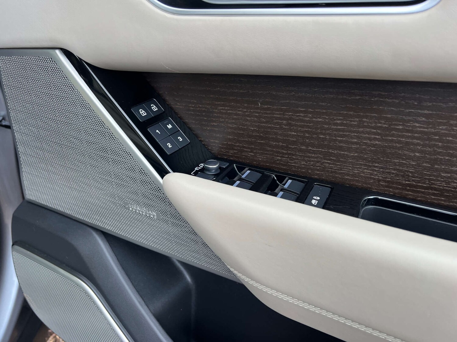 Used Land Rover Range Rover Velar 2021 for sale - 76894481: Photo 31