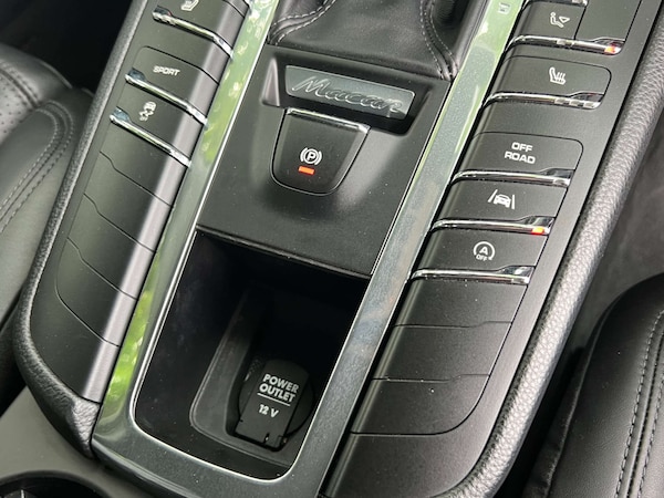 Used Porsche Macan 2018 for sale - 74857845: Photo 49