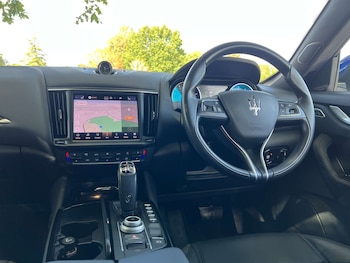 Used Maserati Levante 2022 for sale - 76277573: Photo