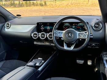 Used Mercedes-Benz EQA 2022 for sale - 76713385: Photo