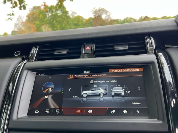 Used Land Rover Discovery 2017 for sale - 76197211: Photo 55